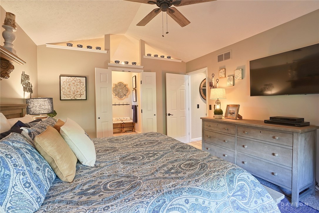 6768 Winding Cove