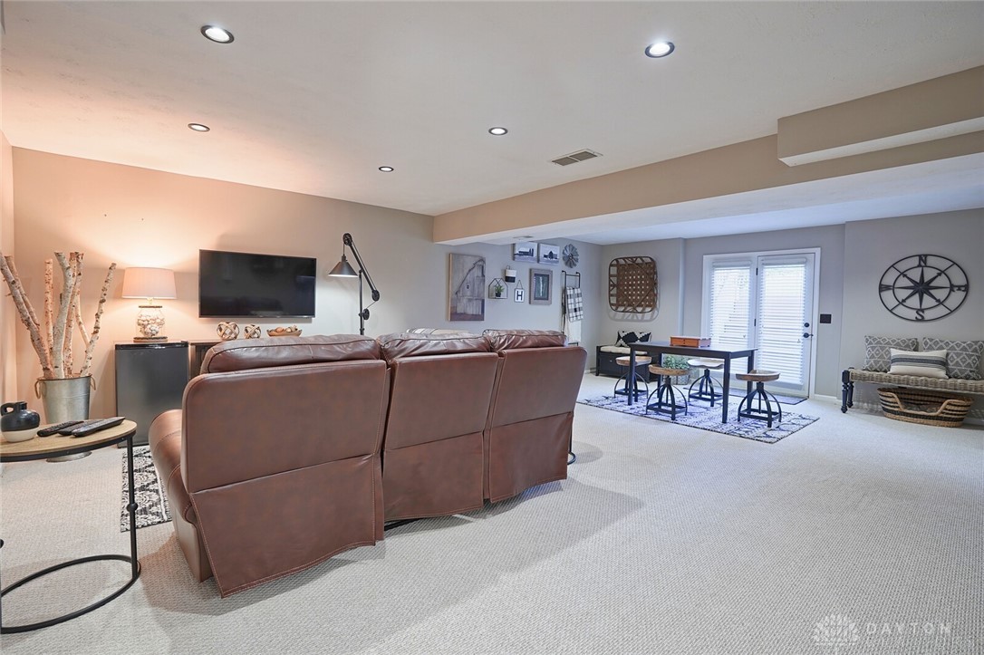 6768 Winding Cove