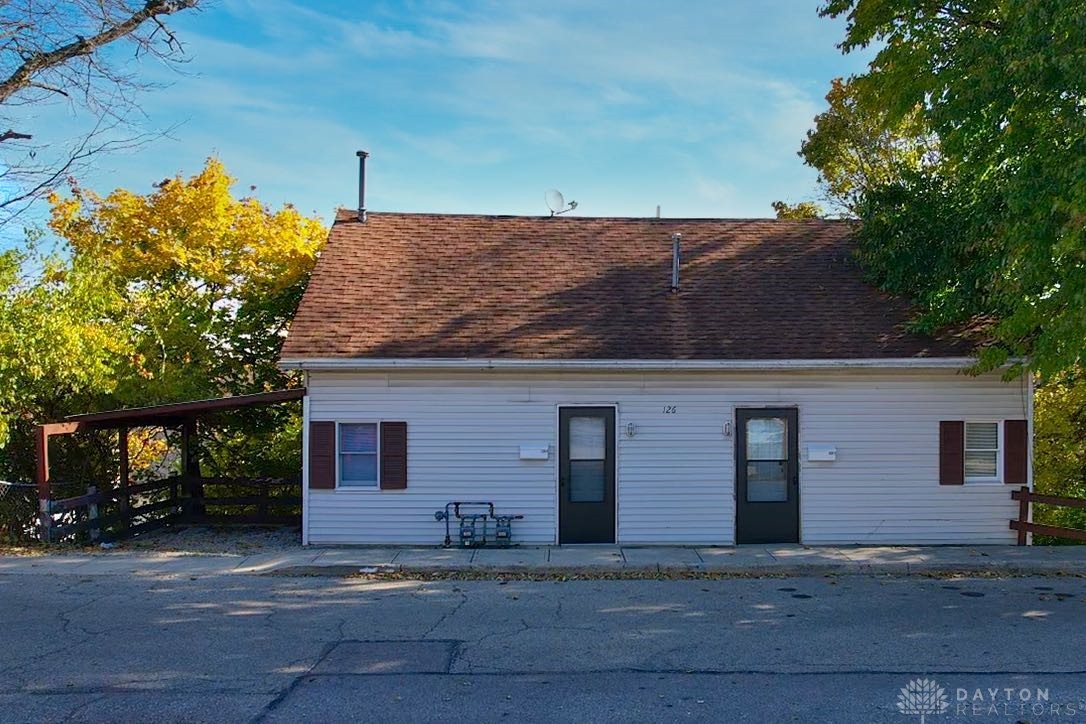126 S Washington Street Unit: 3