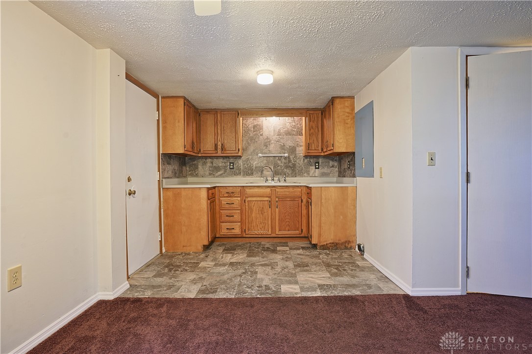 126 S Washington Street Unit: 3