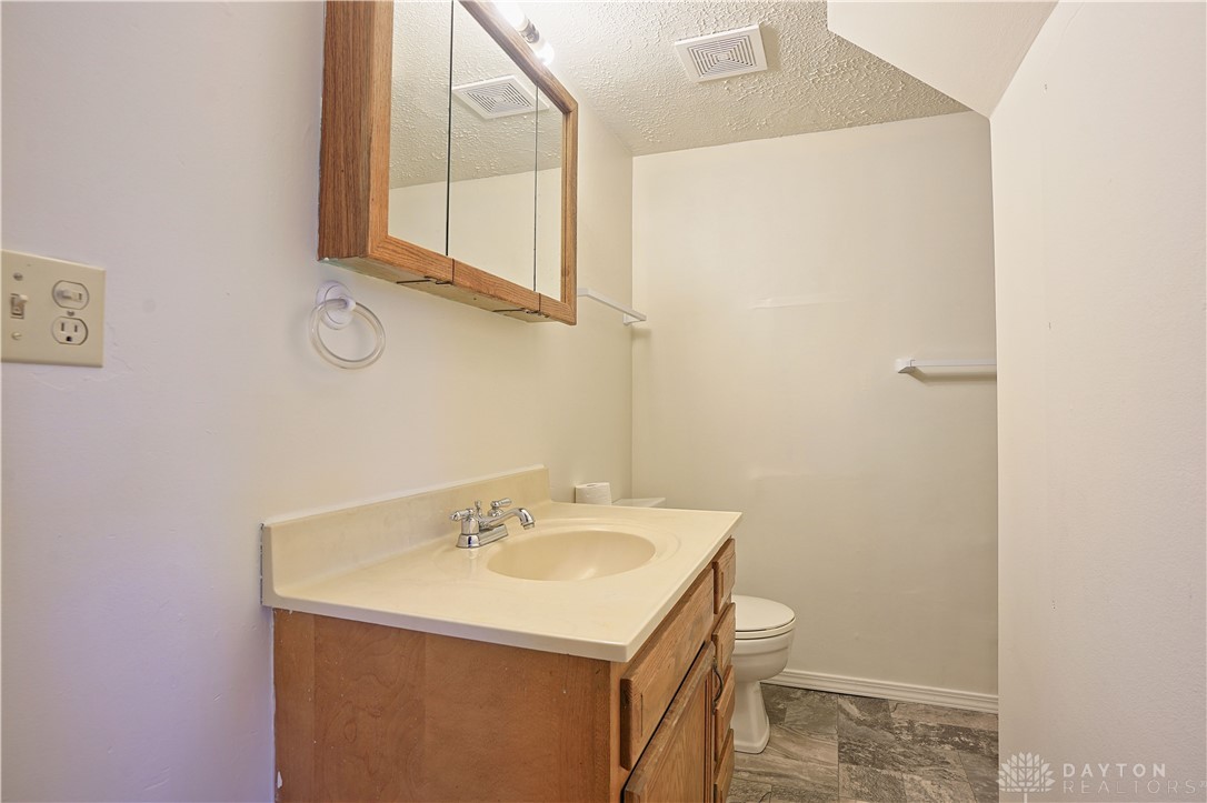 126 S Washington Street Unit: 3