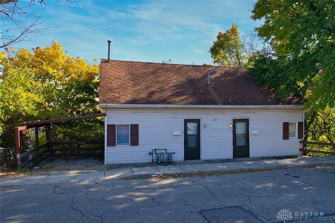 126 S Washington Street Unit: 3