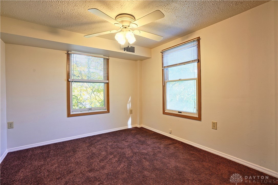 126 S Washington Street Unit: 3