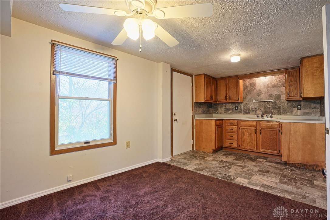 126 S Washington Street Unit: 3