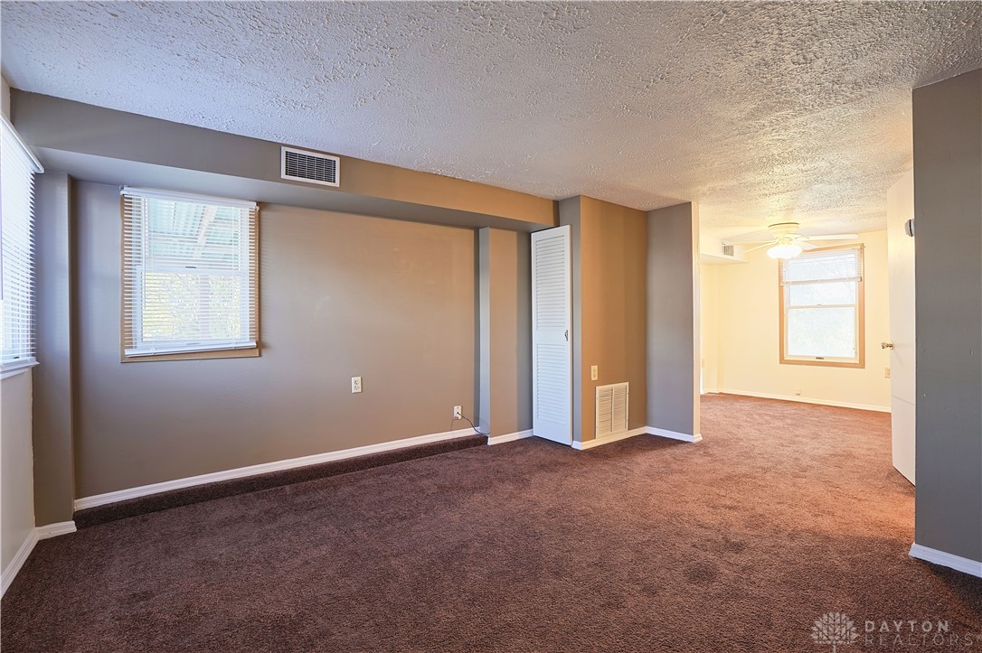 126 S Washington Street Unit: 3