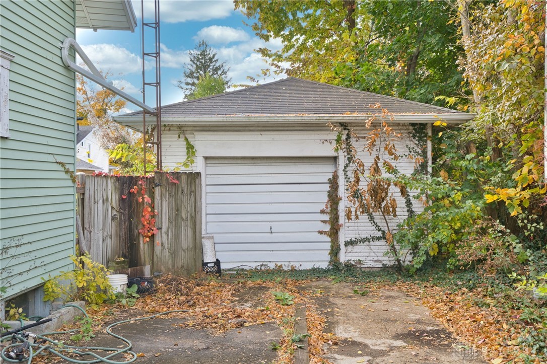 30 Redwood Avenue