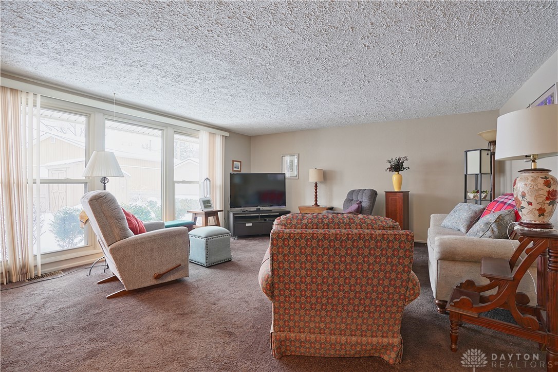 4941 Arrowhead Drive