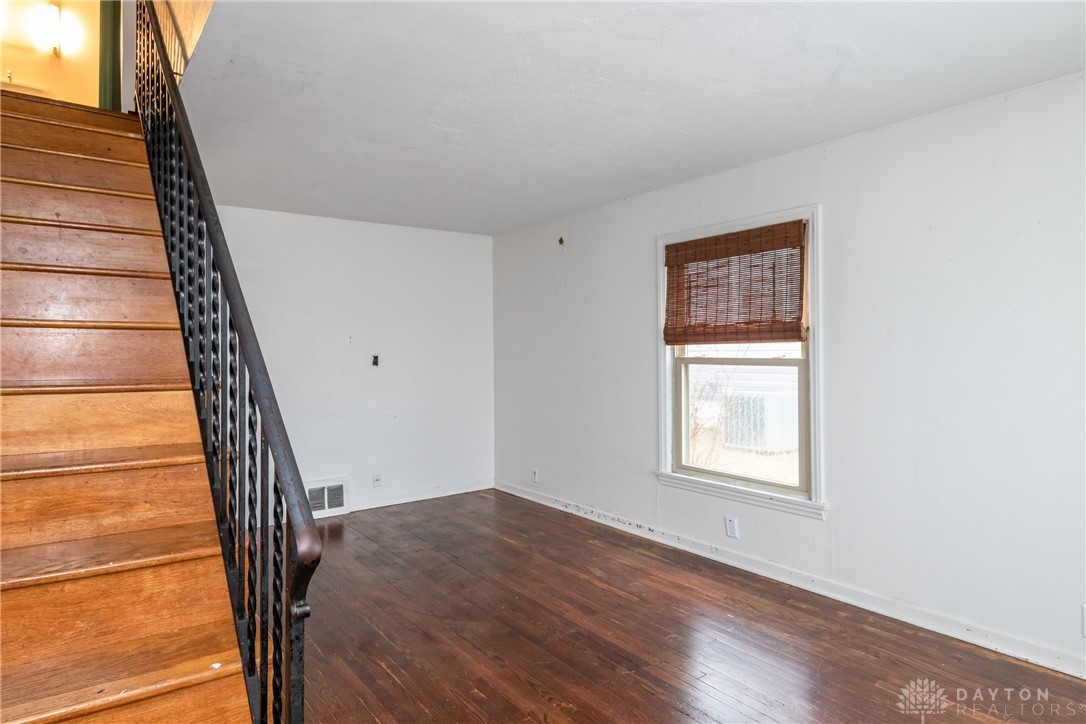 833 Cottage Avenue