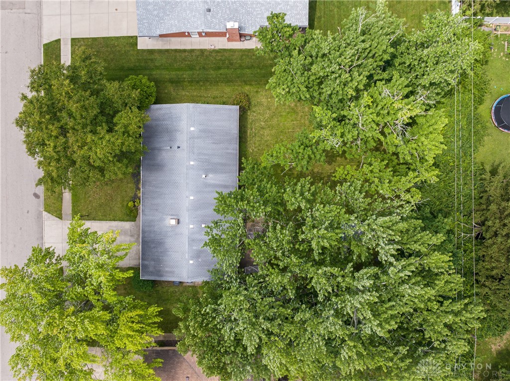 1041 Georgian Drive