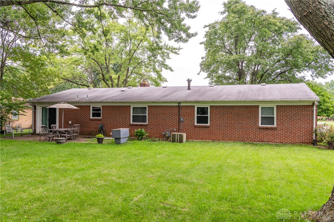 1041 Georgian Drive