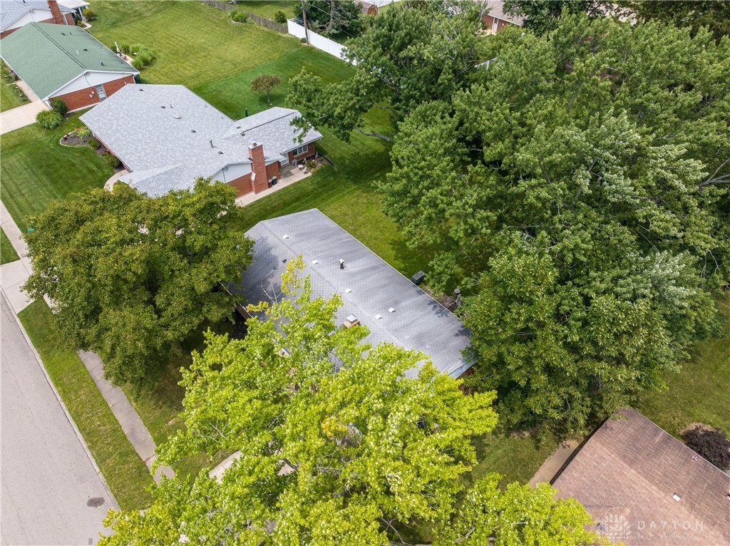 1041 Georgian Drive