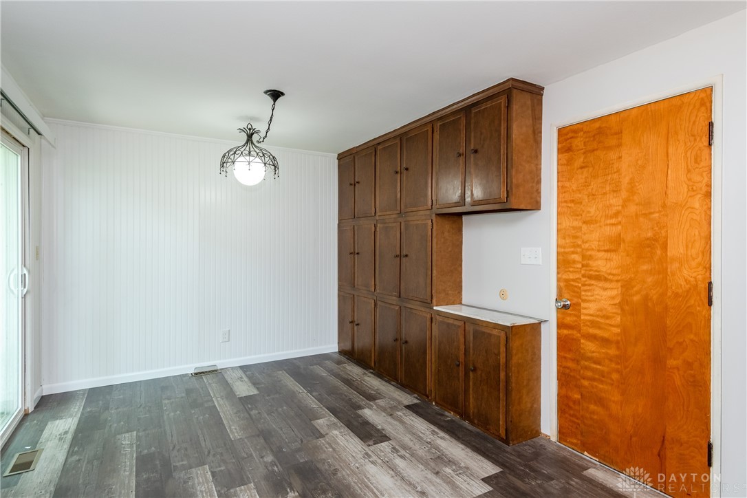 1041 Georgian Drive