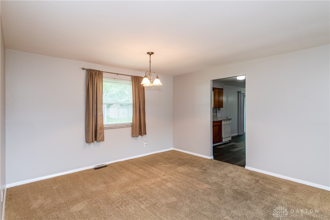 1041 Georgian Drive