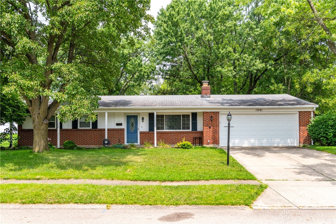 1041 Georgian Drive