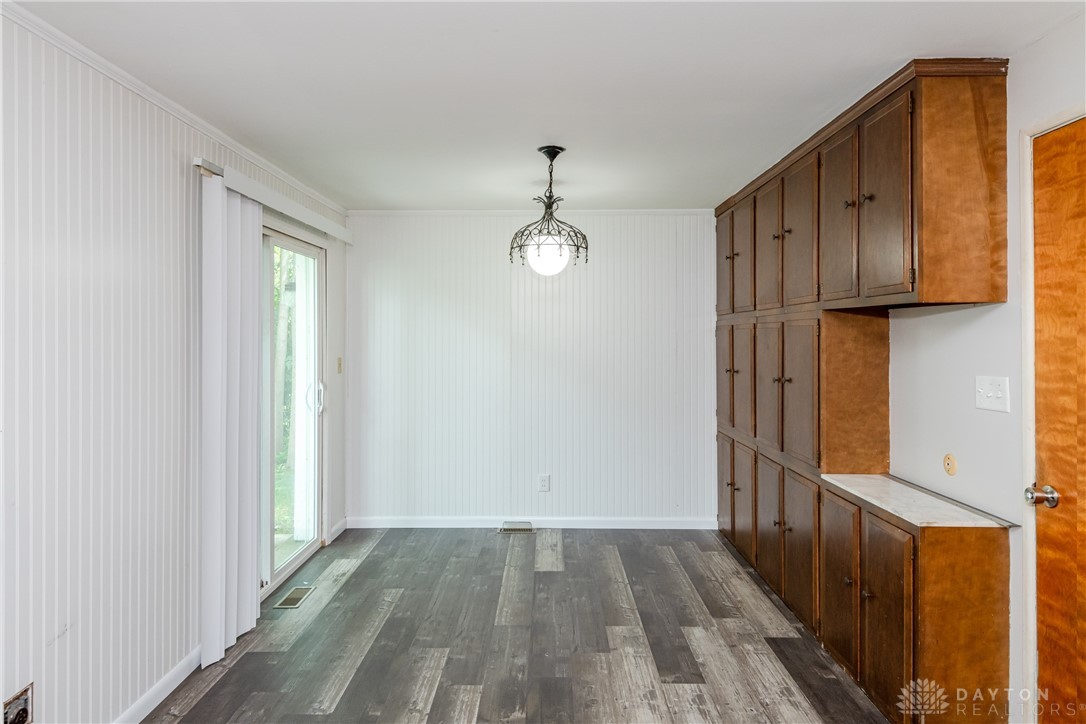 1041 Georgian Drive