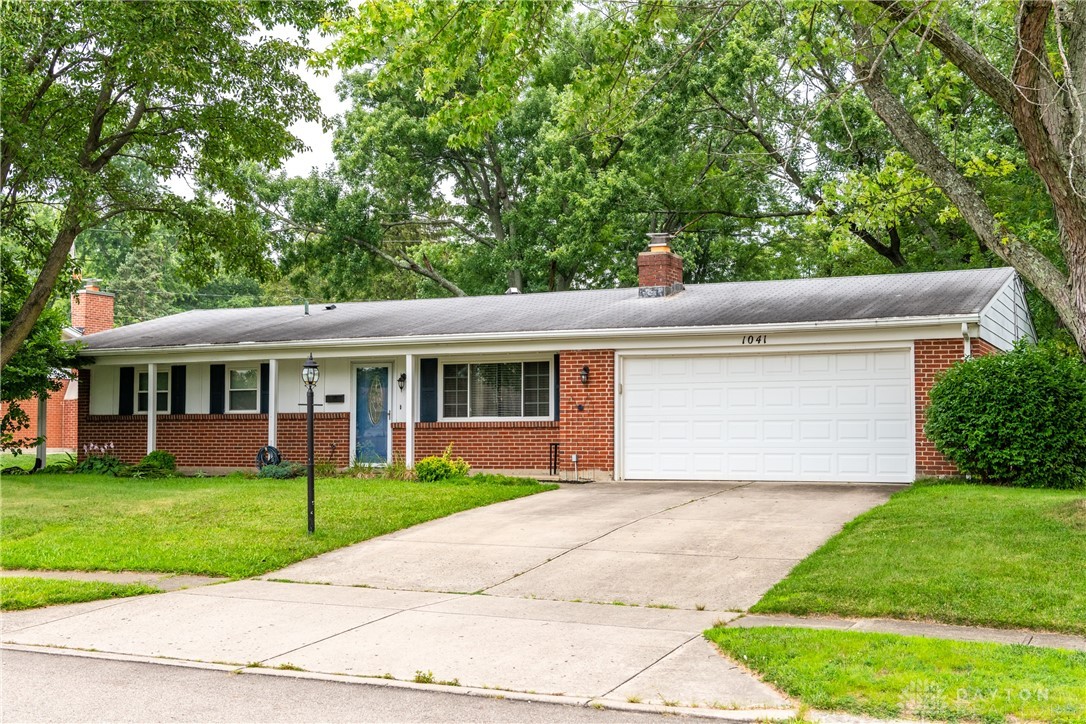 1041 Georgian Drive