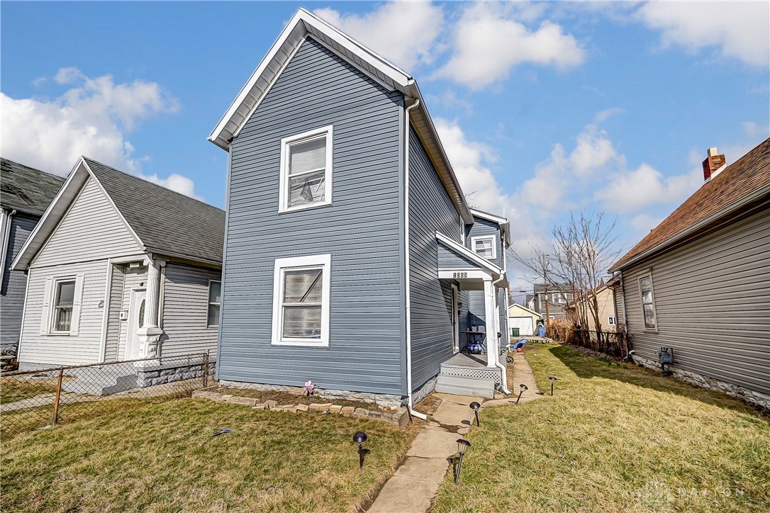 1309 Leonhard Street