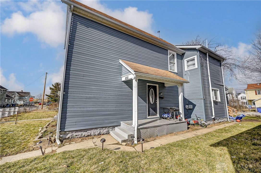 1309 Leonhard Street