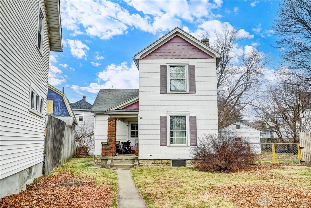 3405 E 5th Street