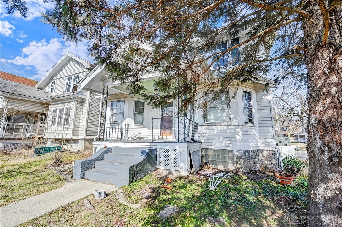 127 Iroquois Avenue