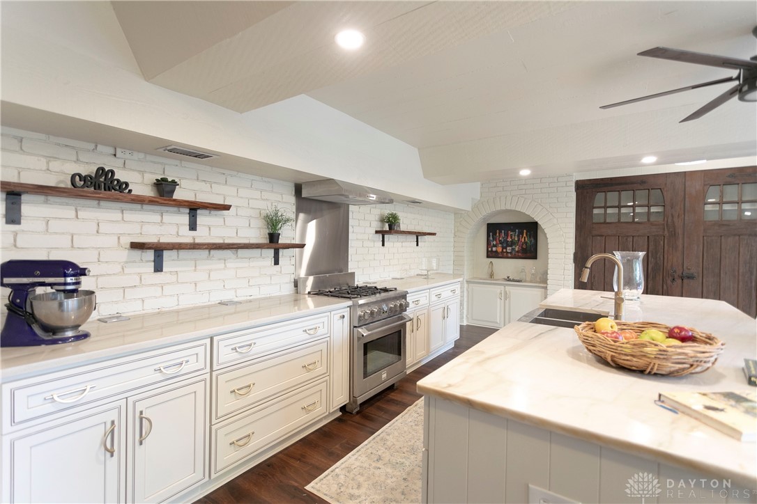 1105 Ridgeway Road