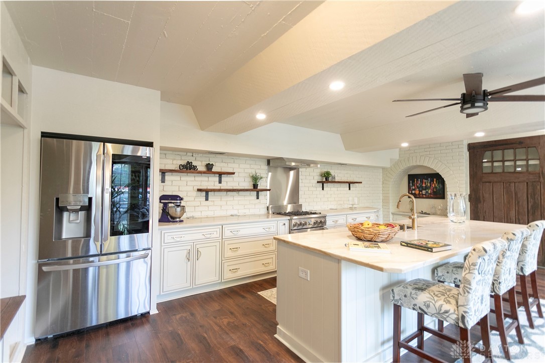1105 Ridgeway Road