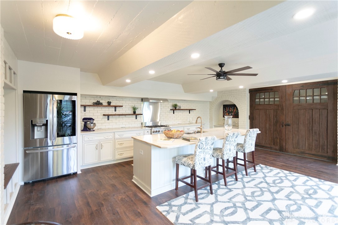 1105 Ridgeway Road