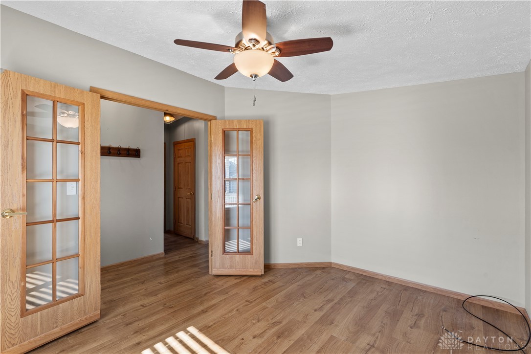 555 Park Hills Crossing 01