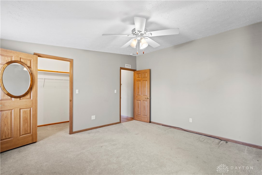 555 Park Hills Crossing 01