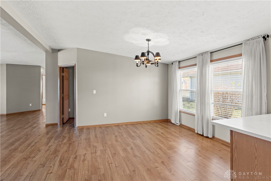 555 Park Hills Crossing 01