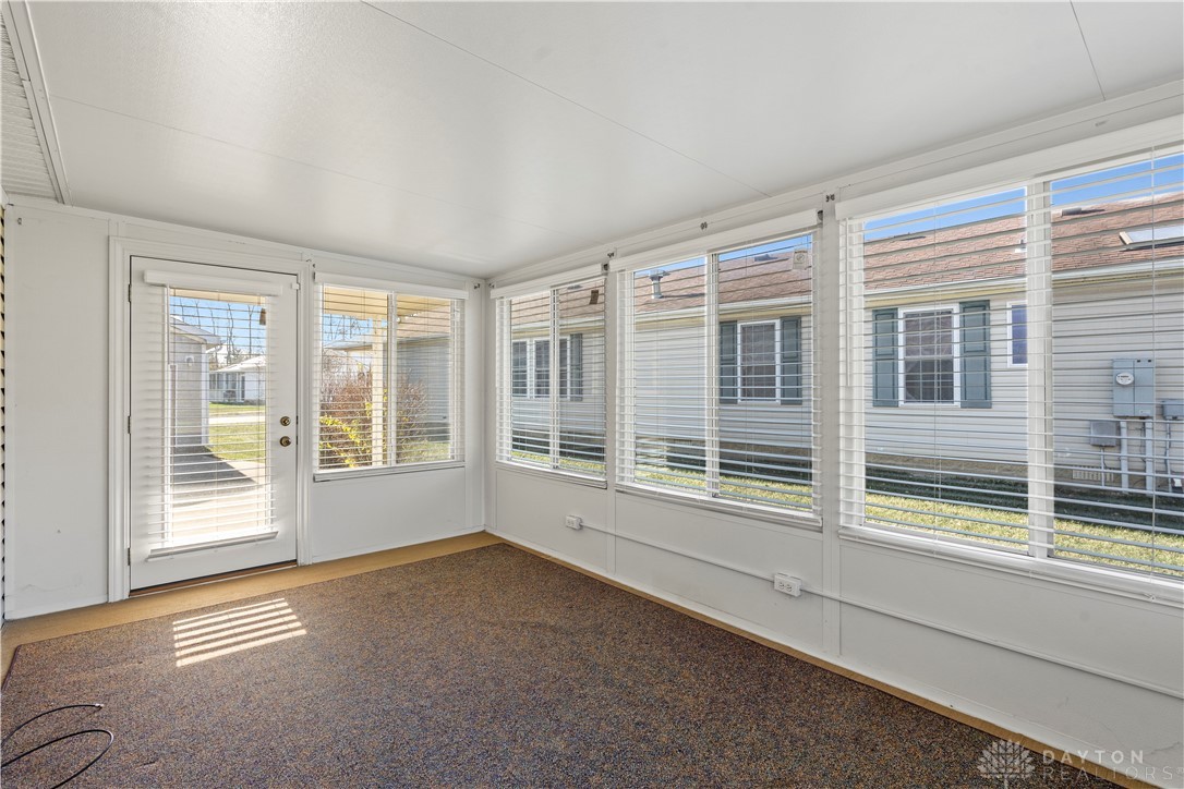 555 Park Hills Crossing 01