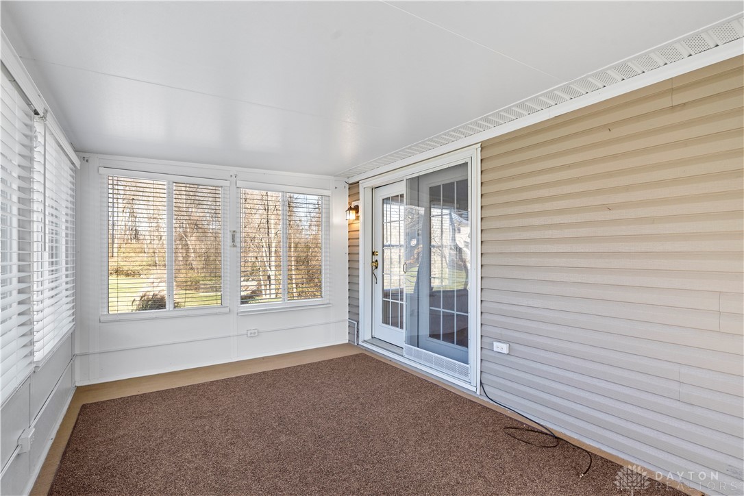 555 Park Hills Crossing 01