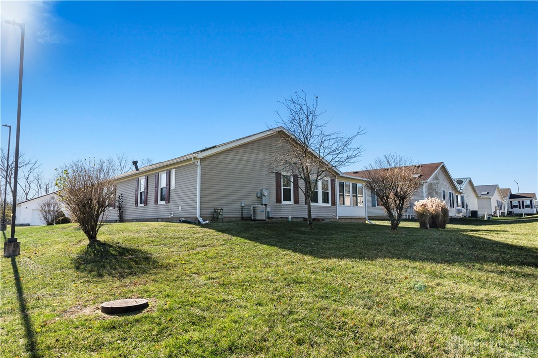 555 Park Hills Crossing 01