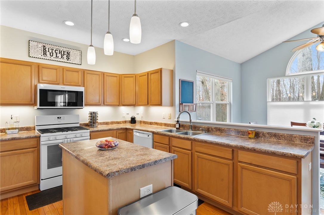 2709 Majestic Oaks Court