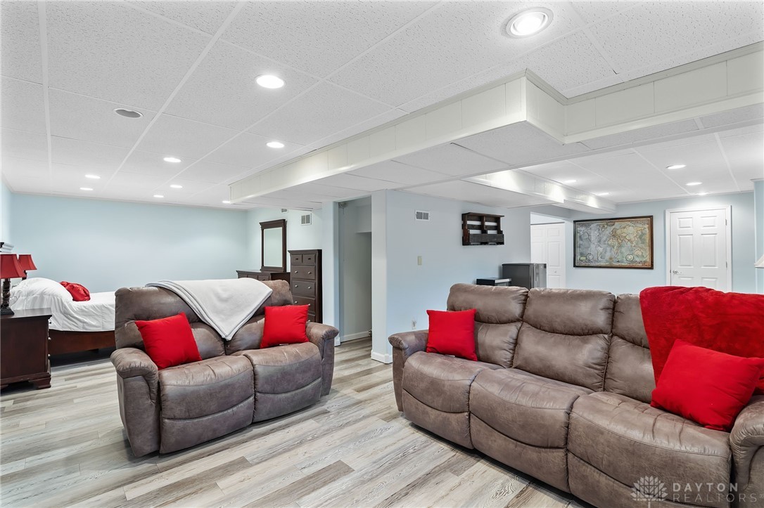 2709 Majestic Oaks Court