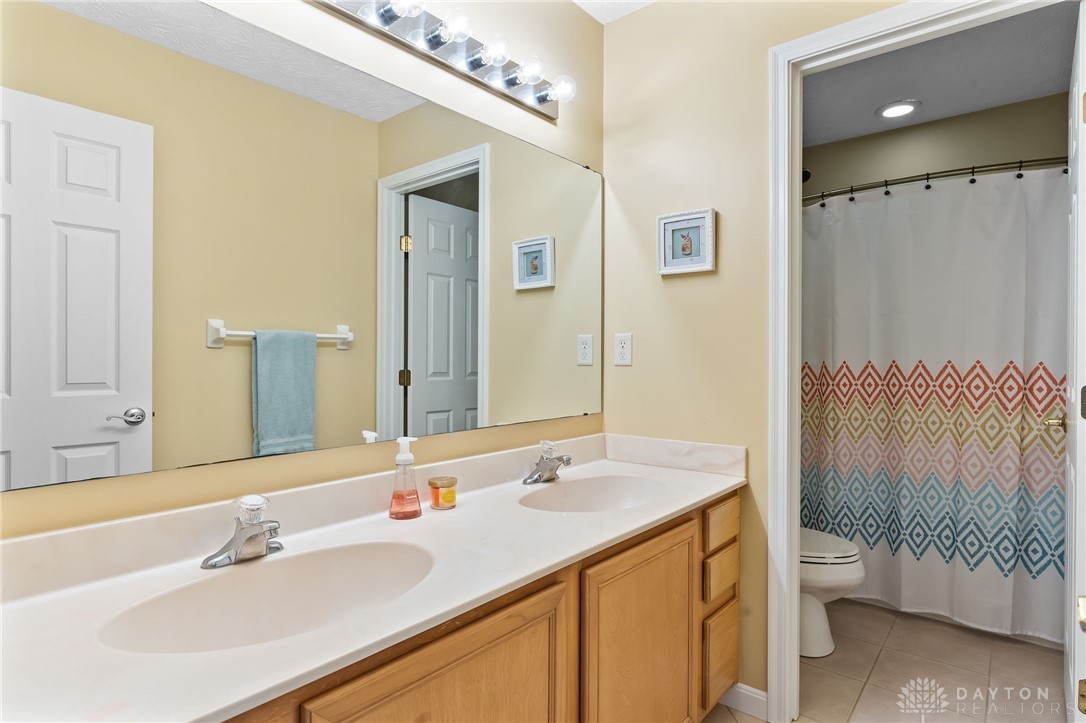 2709 Majestic Oaks Court
