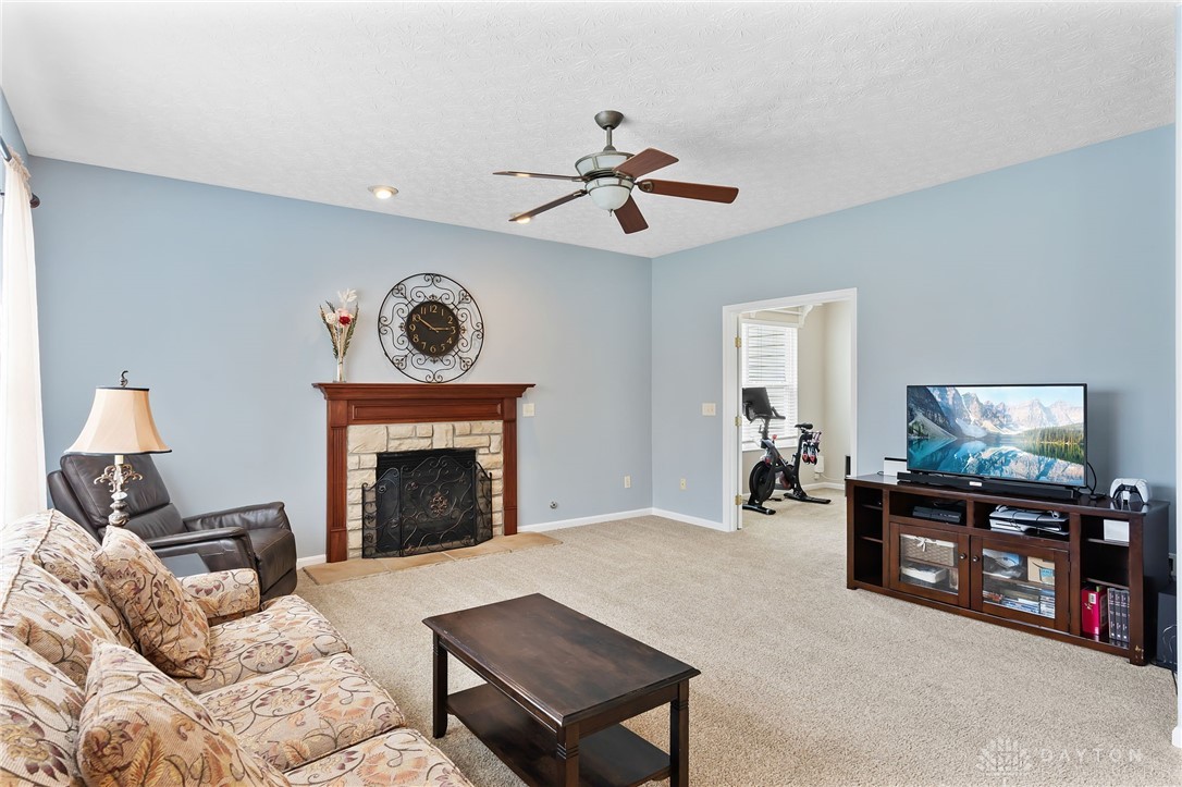 2709 Majestic Oaks Court