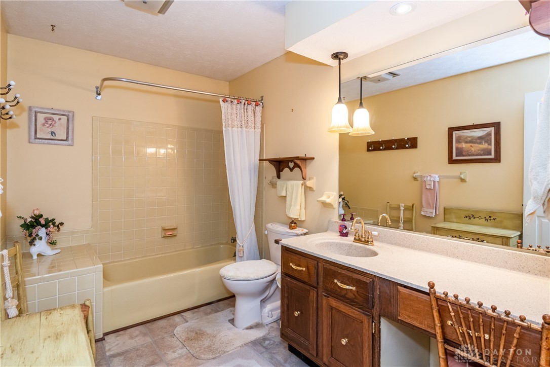 1180 Sugar Hill Lane