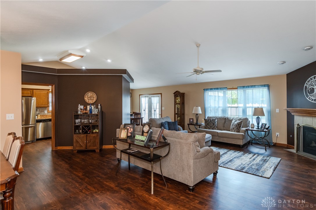 7916 Kings Ridge Circle