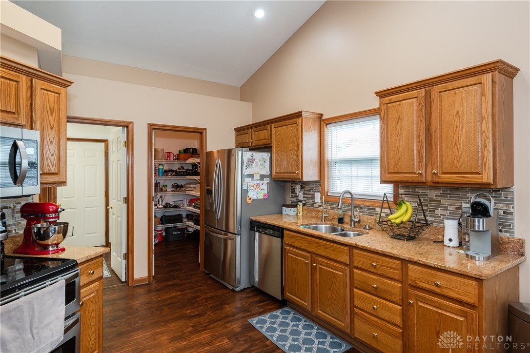 7916 Kings Ridge Circle