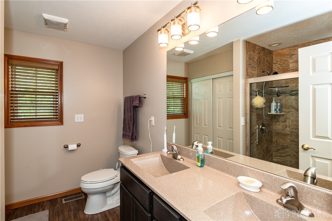 7916 Kings Ridge Circle