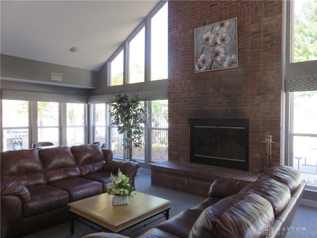 1520 Lake Pointe Way 6