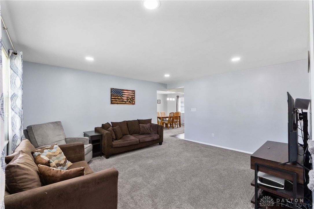 7772 Redbank Lane