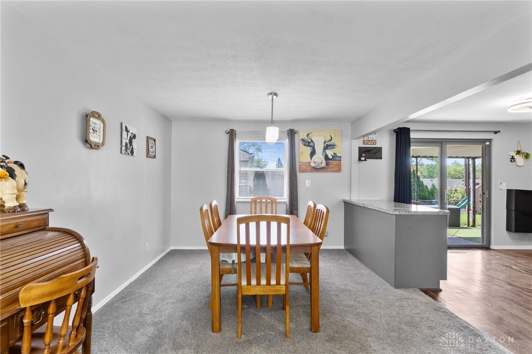 7772 Redbank Lane