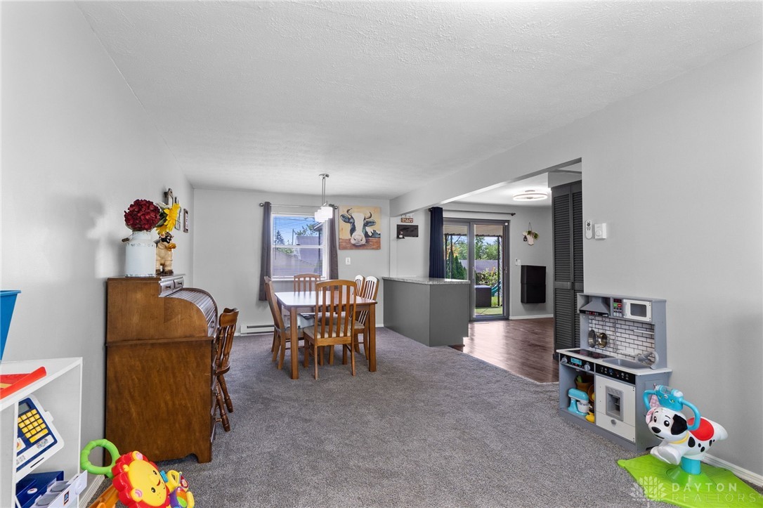 7772 Redbank Lane