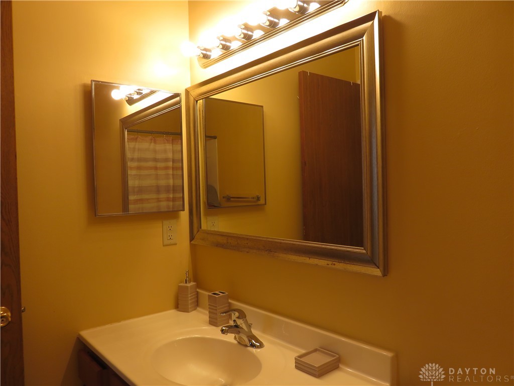 1520 Lake Pointe Way 6