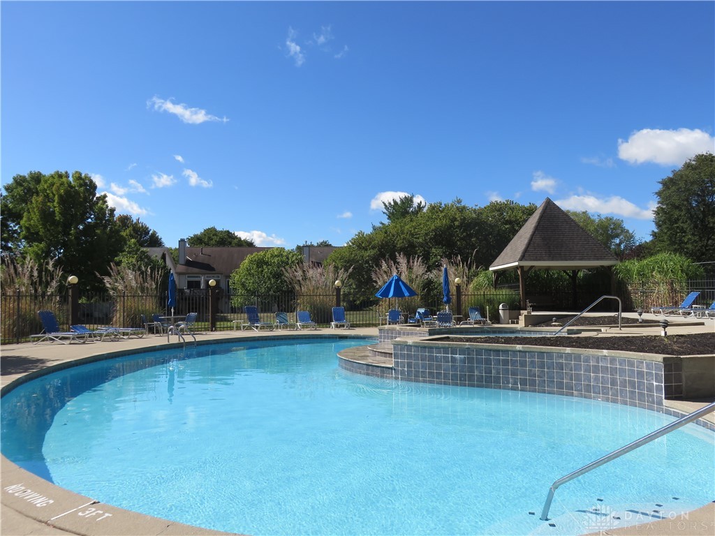 1520 Lake Pointe Way 6