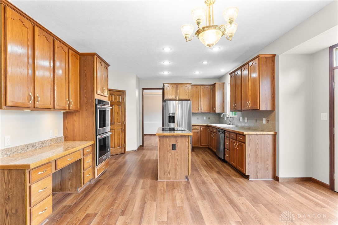 2159 Bassett Court