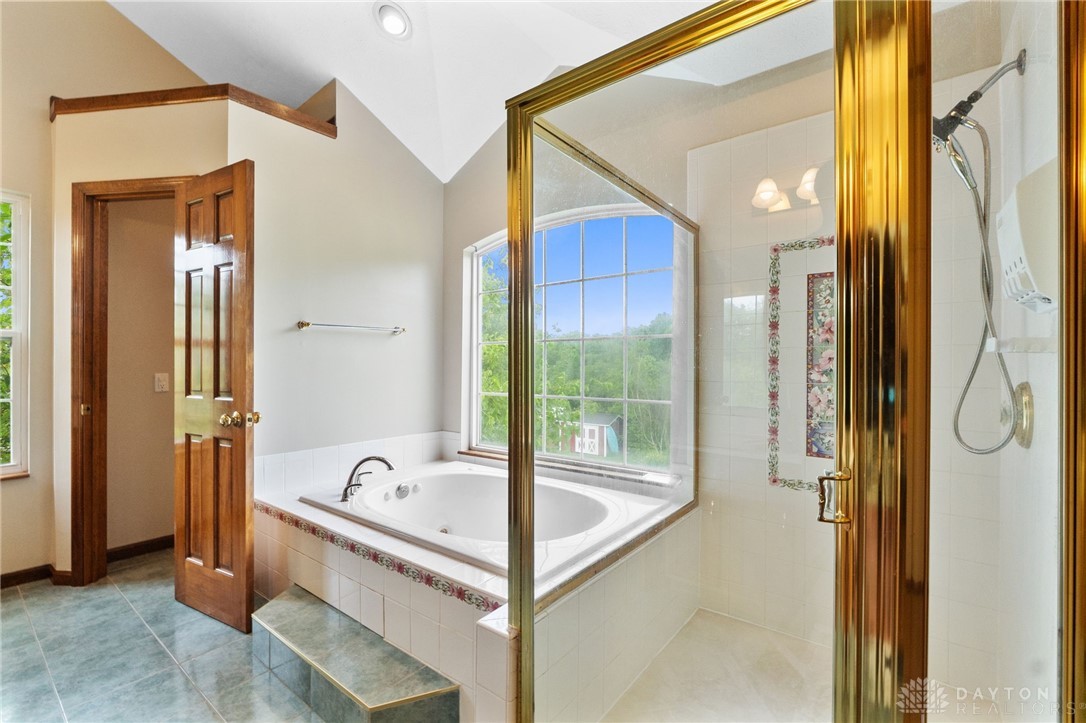 2159 Bassett Court