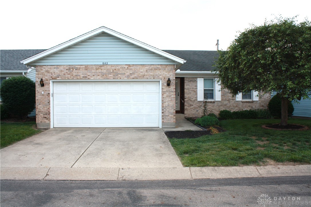 802 Spring Lake Circle